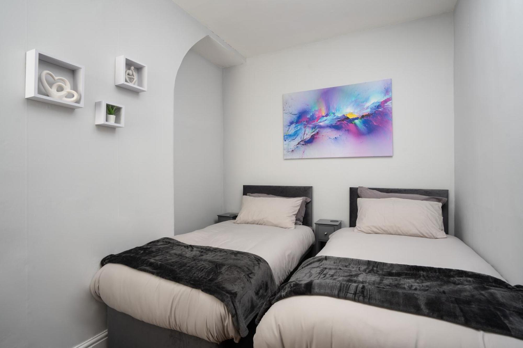 Swiss Haven - Spacious 3 Bedroom House Λίβερπουλ Εξωτερικό φωτογραφία