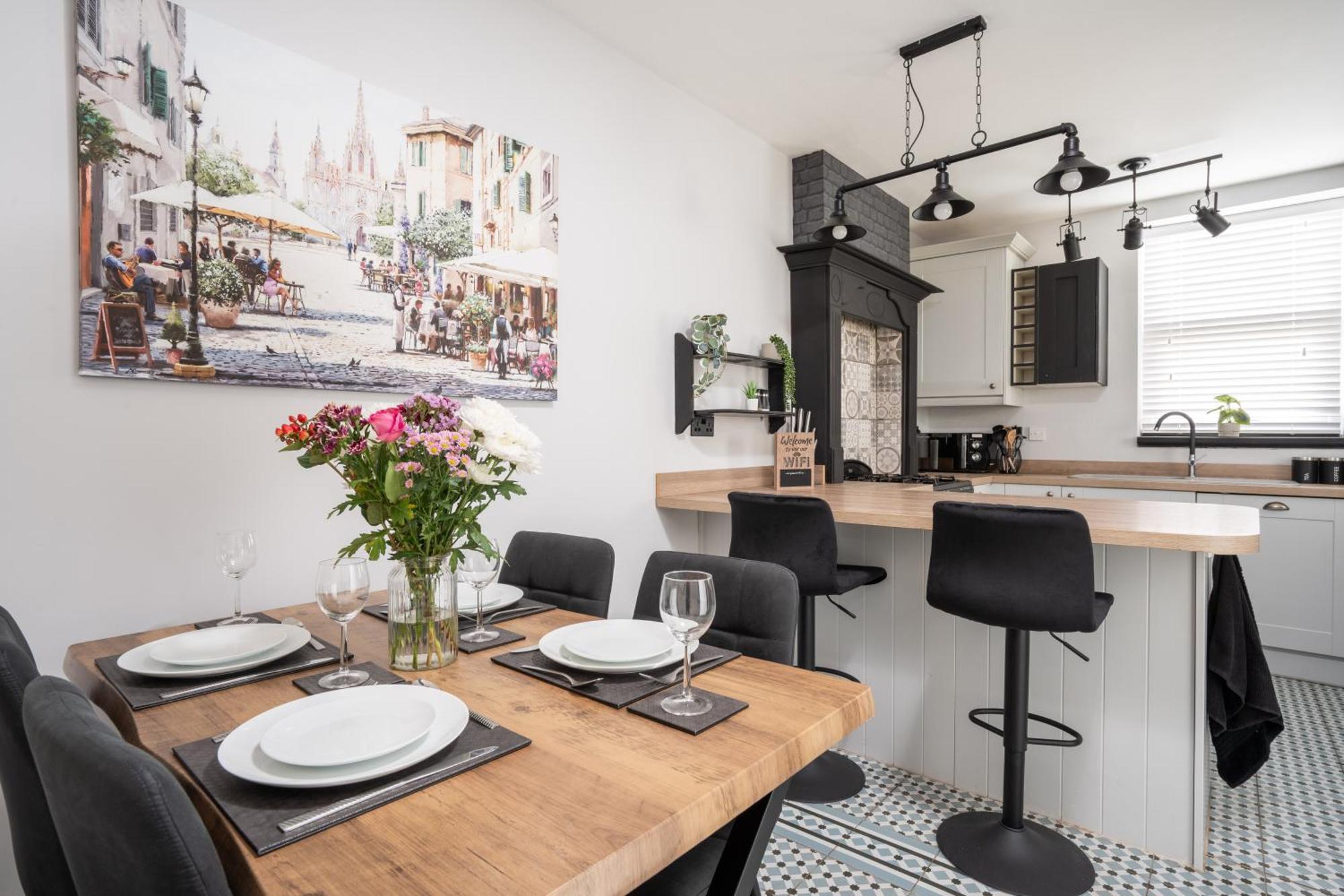 Swiss Haven - Spacious 3 Bedroom House Λίβερπουλ Εξωτερικό φωτογραφία